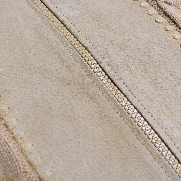 VINTAGE GENUINE LEATHER Tan Acrylic Vest - Picture 6 of 6